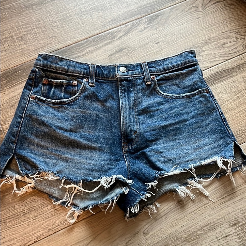 Abercrombie & Fitch The Mom Short High Rise Blue Jean Shorts size 4